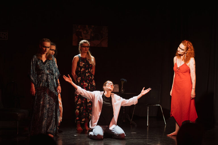 Wyindywidualizowani - Tomasz Rytwiński - Zajęcia teatralne dla dorosłych - Centrum Kultury Agora Wrocław