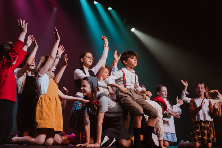 Wyjdź na Scenę - grupa teatralna dla dzieci i młodzieży - Sylwester Różycki - Centrum Kultury Agora Wrocław