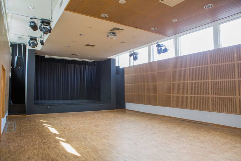 Wyjdź na Scenę - grupa teatralna dla dzieci i młodzieży - Sylwester Różycki - Centrum Kultury Agora Wrocław